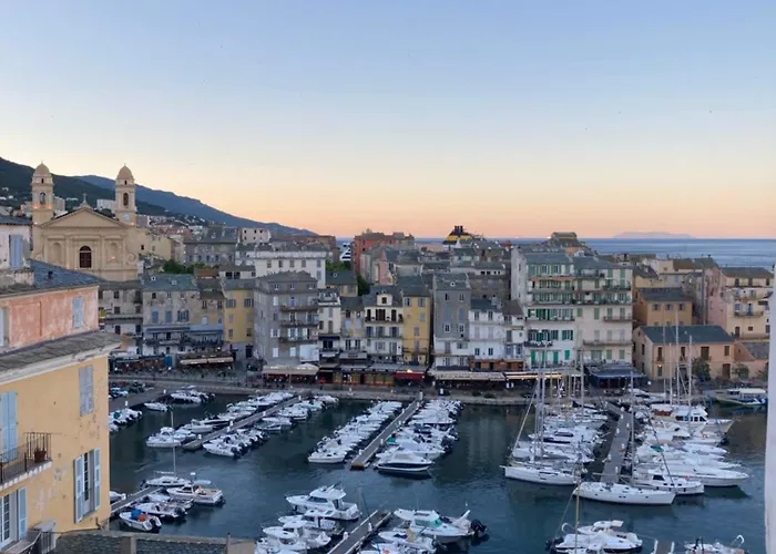 Location Centre Corse Vue Vieux Port Appartement Bastia (Corsica)